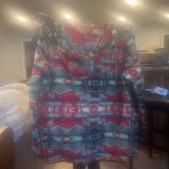 Dravus red and tan pullover with aztec print size L - Picture 8 of 8